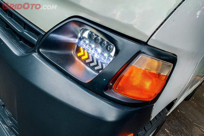 Lampu Sein Mobil Kedip Terlalu Cepat? Begini Cara Mengecek Masalahnya