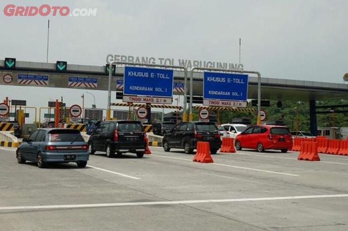 Full Jalan Tol, Butuh Saldo E-Toll Segini Untuk Perjalanan Dari Jakarta ke Surabaya