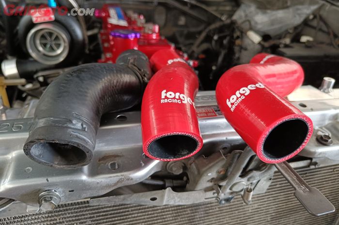 Awas, Tanda Kalau Slang Radiator Mobil Mulai Rusak dan Harus Diganti