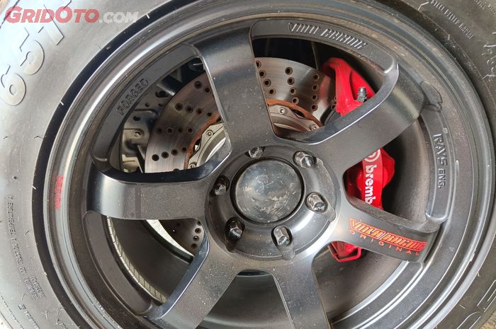 Tips Gampang Cek Bearing Roda Mobil Oblak, Bengkel Kasih Tahu