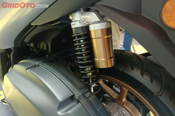 Cara Bikin Motor Matic Yamaha Lexi 155 Jadi Double Sokbreker, Simak Ya