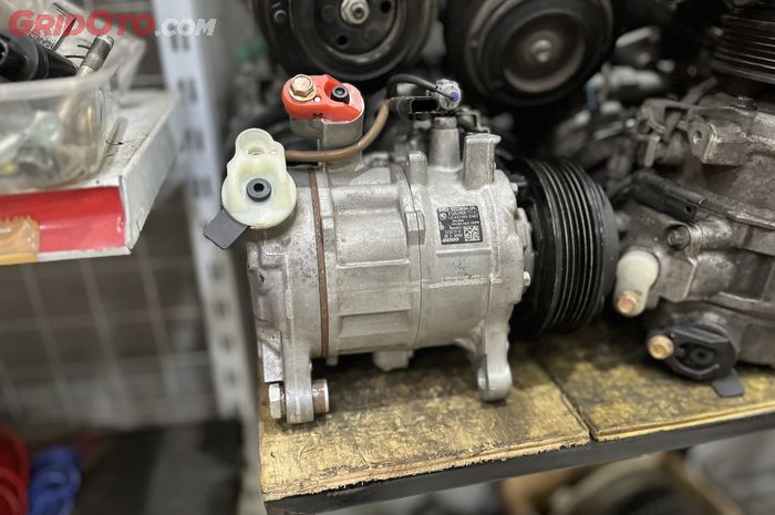 Cara Merawat Kompresor AC Mobil Cukup Ganti Ini Secara Rutin