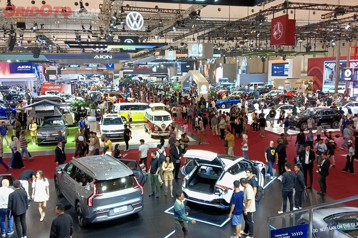 Puas-puasin Sampai Kaki Pegal, GIIAS 2025 Diramaikan 120 Merek Otomotif