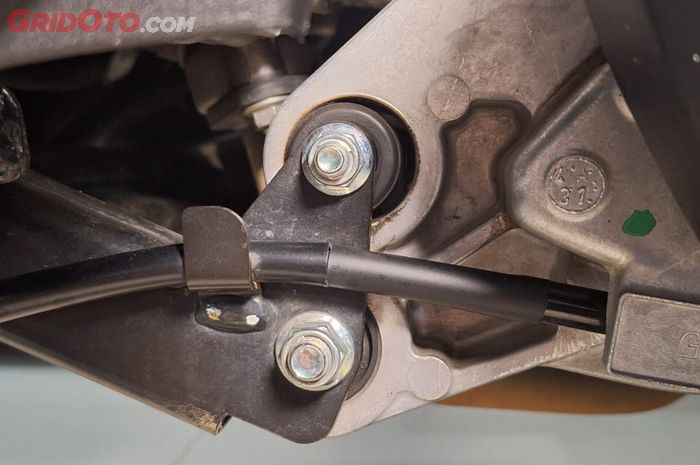 Ini Sebabnya di Engine Mounting Motor Matic Ada Sedikit Celahnya