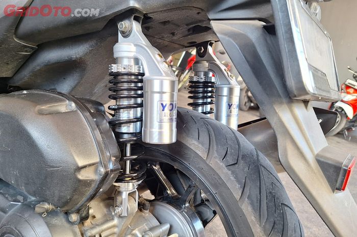 Cara Bedakan Sokbreker Motor Tabung Asli dengan Hiasan, Simak Triknya