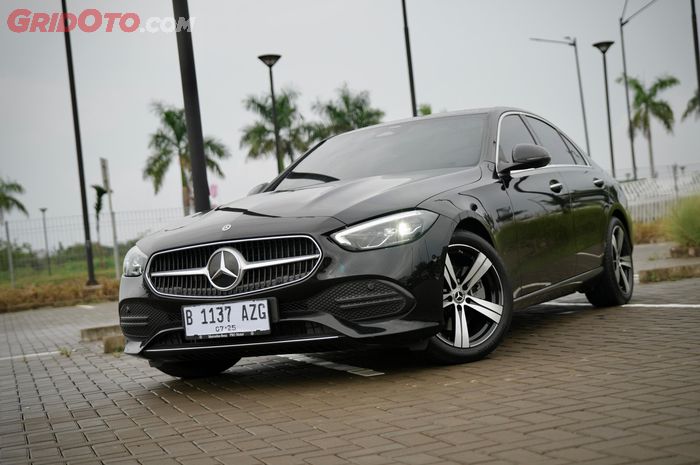 Sekali Full Tank, Mercedes-Benz C200 Bisa Jalan Lintas Pulau