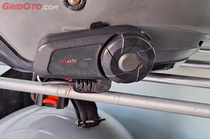 Intercom Helm Lebih Tahan Air Pakai Cara Simpel Ini, Aman Dipakai Saat Hujan