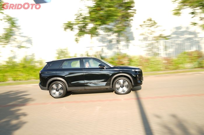 Adu Kencang Sesama Plug-in Hybrid, JAECOO J7 SHS Vs Mazda CX-80 PHEV