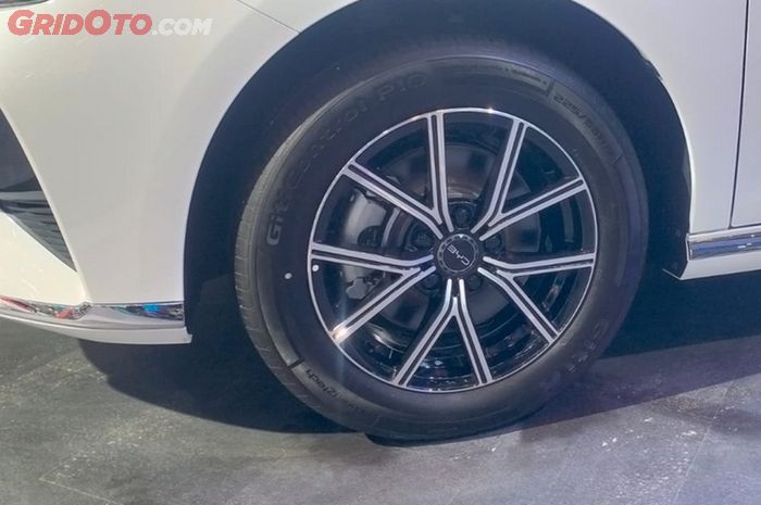 Tambah Angin Ban Mobil Ada Aturannya, Pabrikan Ban Kasih Faham