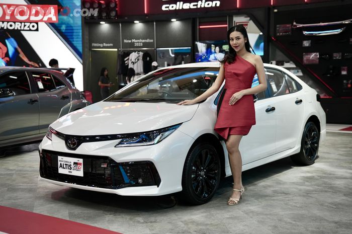 Toyota Corolla Altis GR Sport, Sedan Eksekutif Tampil Sporty