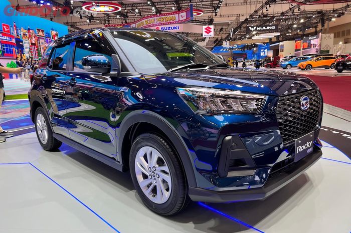Duel Harga Rocky Hybrid VS Suzuki Fronx Hybrid, Siapa Lebih Murah?