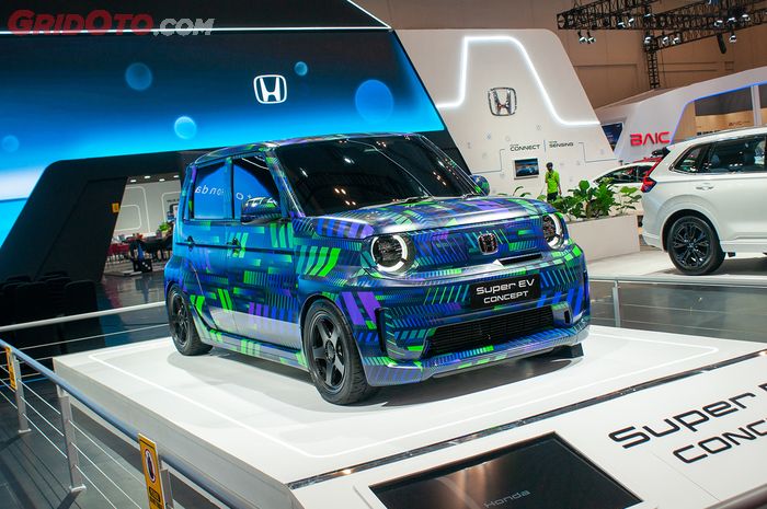 Baru Nongol di GIIAS 2025, Versi Produksi Honda Super EV Sudah Ada Lho