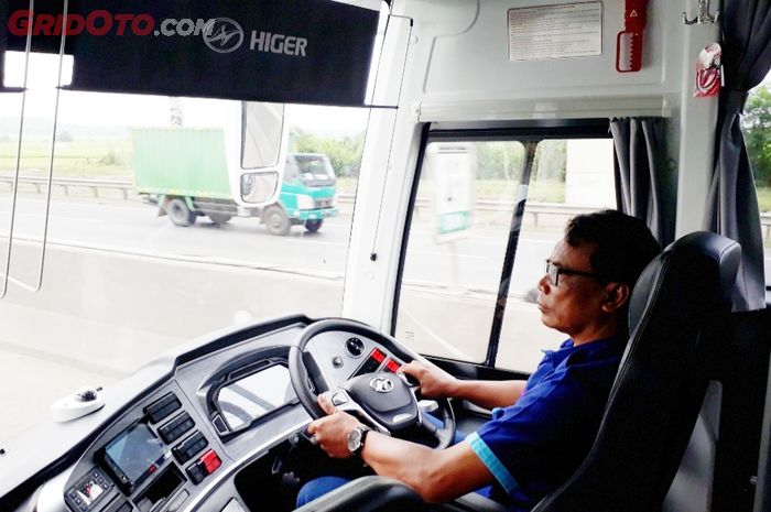 Pak Wawi Cerita Pengalaman Pertama Bawa Bus Listrik Bekasi-Yogyakarta, Begini Katanya
