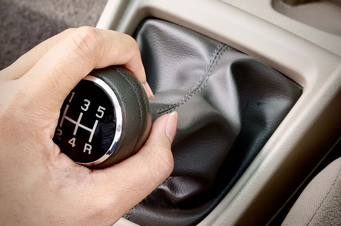 Pantas Saja Tenaga Mesin Mobil Manual Loyo, Ternyata Ini Penyebabnya