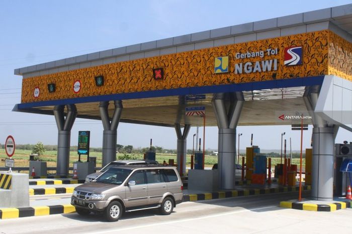 Pegawai Gaji Cekak Menjerit, Tarif 22 Ruas Jalan Tol Ini Resmi Mencekik Mulai Mei 2025