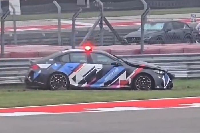 Video Detik-detik Safety Car Tergelincir di MotoGP Amerika Tersebar
