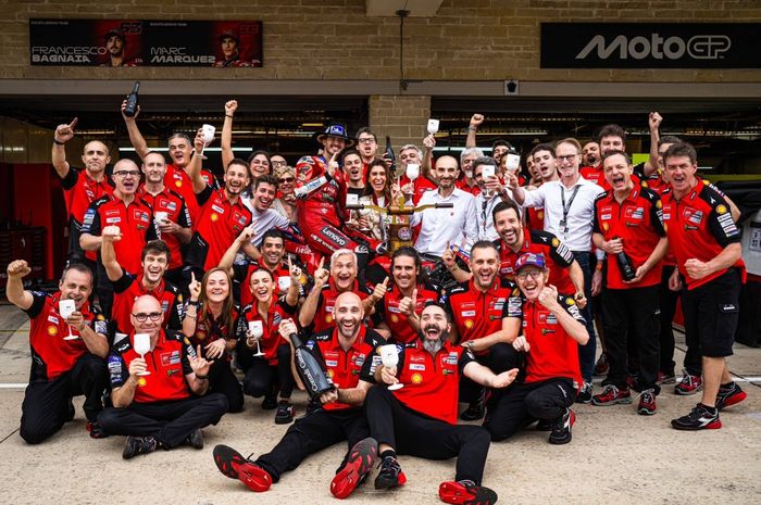 Tinggal Sekali Lagi, Pecco Bagnaia Kejar Rekor Dua Legenda MotoGP