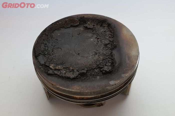 Banyak Yang Enggak Sadar, Begini Ciri-ciri Piston Motor Berkerak