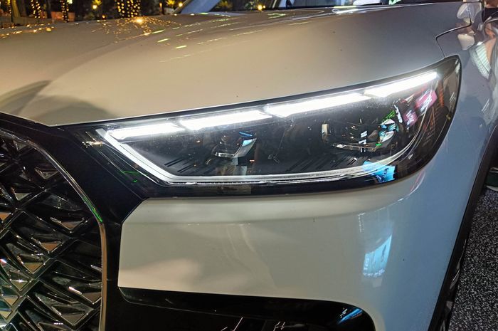 Wajib Tahu, Penyebab Mika Reflektor Mobil Berubah Warna Kekuningan