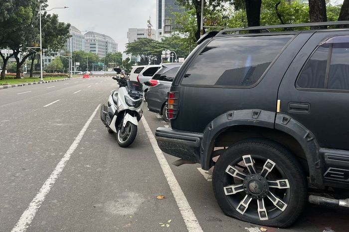Parkir Mobil dan Motor di Jakarta Rawan Kena Tilang, Begini Cara Menghindarinya