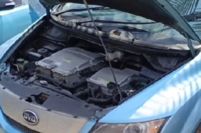BYD e6 Eks Taksi Dijual Rp 30 Juta, Baterai Saja Malah Lebih Mahal