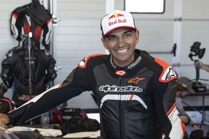Muncul di Acara Aprilia, Ini Alasan Baju Balap Jorge Martin Sengaja Banget Beda Sendiri