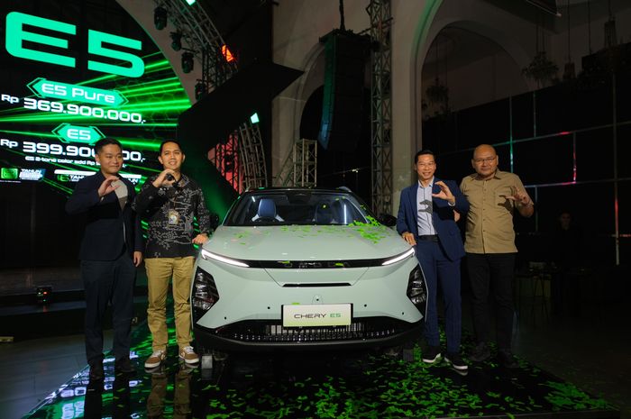 Chery C5 dan E5 Facelift Harga Jauh di Bawah Rp 400 Juta, Ini Yang Didapat