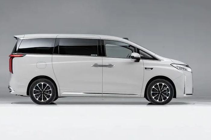 Lebih Bertenaga dari Toyota Alphard PHEV, Inilah Luxury MPV Baru Wey Gaoshan 7 dari GWM