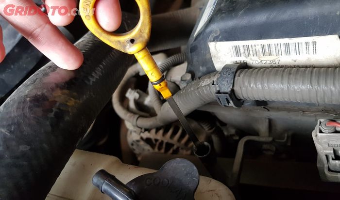 volume, kapasitas, oli mesin, pompa oli, pelumasan, Baru Tahu, Tuang Oli Mesin Mobil Melebihi Kapasitas Bikin Jadi Gini