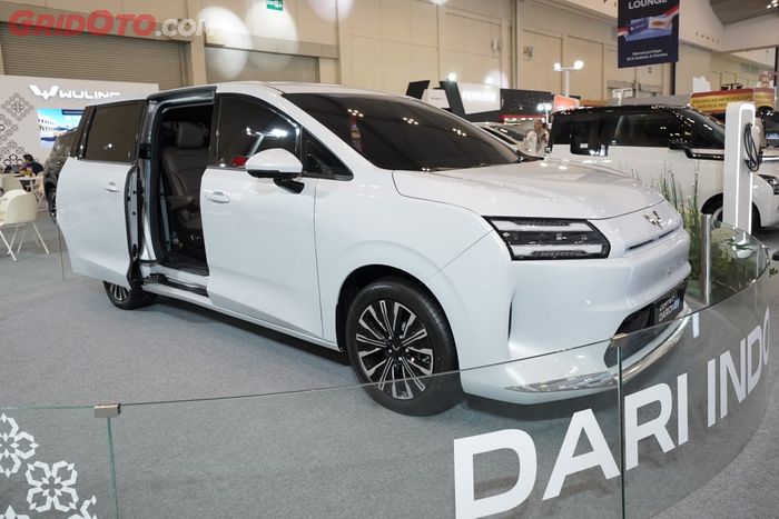 promo wuling, Wuling Motor Indonesia, air ev, Cloud EV, BinguoEV, Wuling Cortez Darion, BCA Expo 2025, Air EV, Cloud EV Hingga Cortez Darion Mejeng di BCA Expo, Menggoda Lewat Promo Nusantara