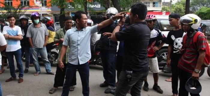 debt collector, Hukuman debt collector, penyitaan kendaraan, Sita Mobil Dipidana, Pidana Debt Collector, Ngelunjak, Debt Collector Bisa Dipenjara 12 Tahun Sampai Hukuman Mati Jika Lakukan Ini