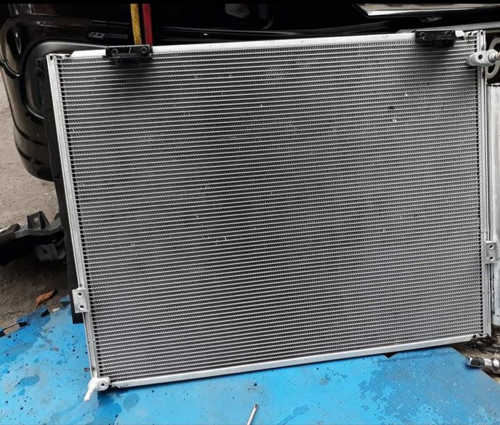 dingin, freon, ac mobil, refrigeran, kondensor, Servis Kondensor AC Toyota Avanza di Bengkel, Siapkan Budget Segini