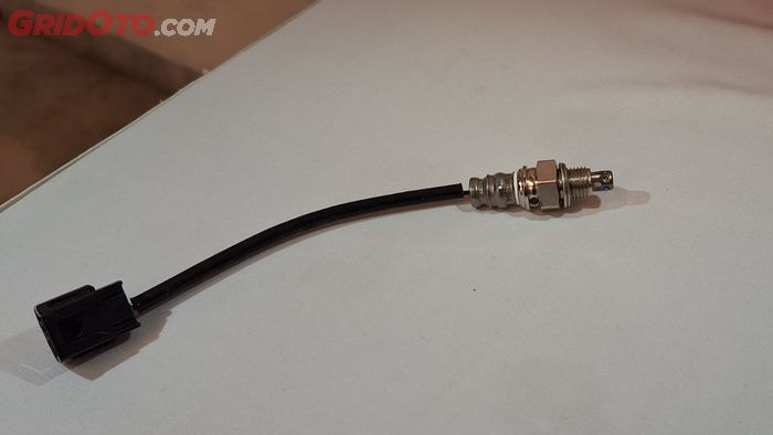 pembakaran, sensor o2, gas buang, Sensor oksigen, boros BBM, kerak karbon, Sensor Oksigen di Knalpot Mobil Kotor, Perlu Tahu ini Tanda-Tandanya