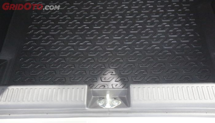 pt suzuki indomobil sales (sis), Suzuki Genuine Accesories, Suzuki Fronx, GIIAS 2025, Suzuki Hadirkan Aksesoris Resmi Fronx di GIIAS 2025, Ini Daftar Harganya