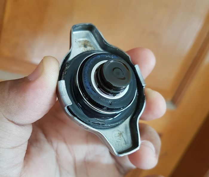 Radiator, mobil bekas, air radiator, radiator mobil, penyebab air radiator mobil berkurang, penyebab air radiator berkurang, penyebab sering nambah air radiator mobil, kenapa air radiator mobil sering berkurang, kenapa air radiator mobil harus ditambah terus, Ini Penyebab Mobil Sering Kehilangan Banyak Air Radiator, Simak