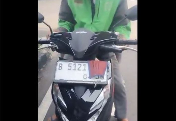 pelat nomor, tilang, operasi patuh, pelat nomor palsu, pelat palsu, pelat dinas palsu, Pelat Nomor Motor dan Mobil Model Begini Bakal Disikat Polisi, Tak Peduli Kendaraan Dinas
