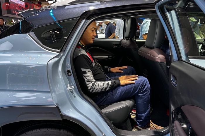 Enggak Disangka, Duduk di Jok Belakang Suzuki Fronx Selega Ini