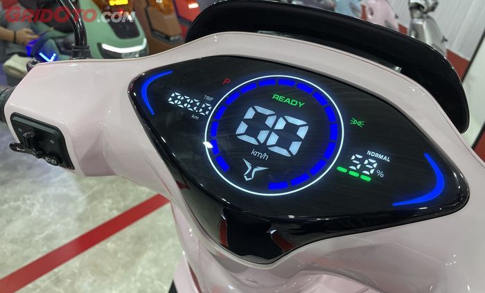 uwinfly, GIIAS 2025, Murah Nih Rp 13 Juta Dapat Motor Listrik Baterai Lithium, U-Winfly T85