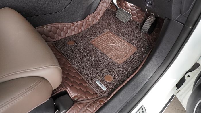 kecelakaan, karpet, interior, pedal gas, aftermarket, Jangan Asal Pasang Karpet Tambahan di Kursi Pengemudi, Ini Bahayanya