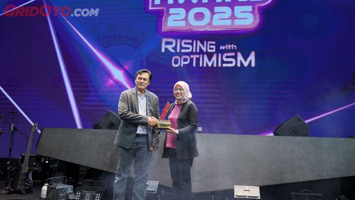 otomotif award, pcx 160, PCX 160 RoadSync, Honda PCX 160 RoadSync, Otomotif award 2025, Honda PCX 160 RoadSync Sabet Gelar Rookie of The Year di OTOMOTIF Award 2025, Ini Sebabnya
