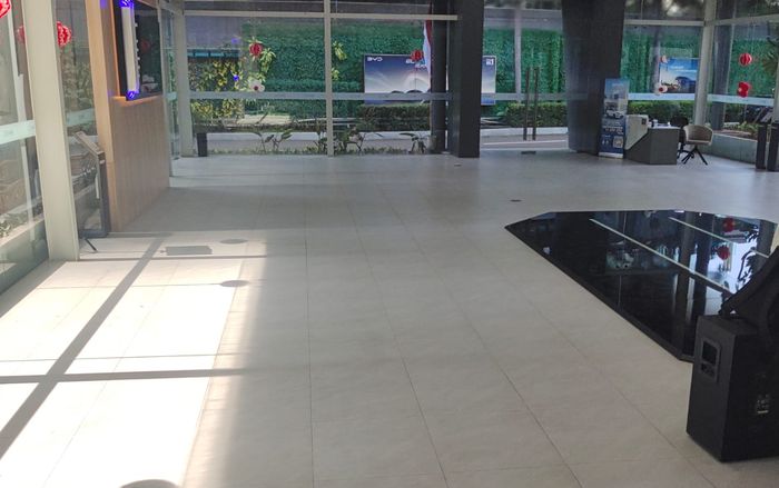 demo, dealer, demo jakarta, BYD Sudirman, Sepenggal Kisah Dealer BYD Sudirman Bertahan di Tengah Demo Besar Jakarta