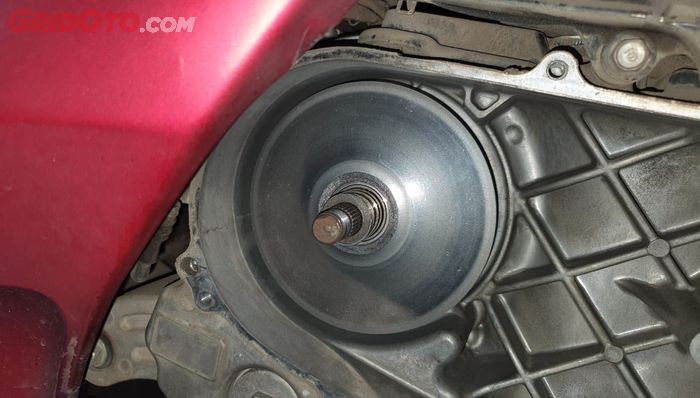 motor matic, puli cvt, kapan harus ganti puli cvt, kapan harus ganti puli cvt motor matic, ganti puli cvt, ganti puli cvt motor matic, puli cvt motor matic, Ini Waktu Yang Tepat Untuk Ganti Puli CVT Motor Matic, Simak