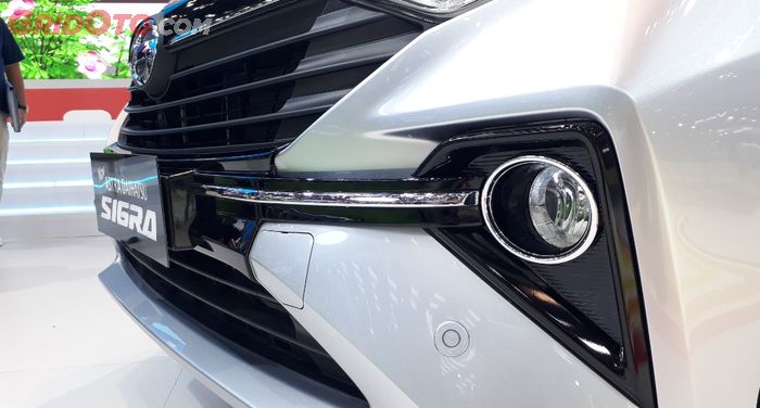 daihatsu, daihatsu sigra, sigra, GIIAS 2025, Sigra 1.2R Deluxe, Daihatsu Sigra Dapat Sentuhan Baru di GIIAS 2025, Harga Naik Tipis