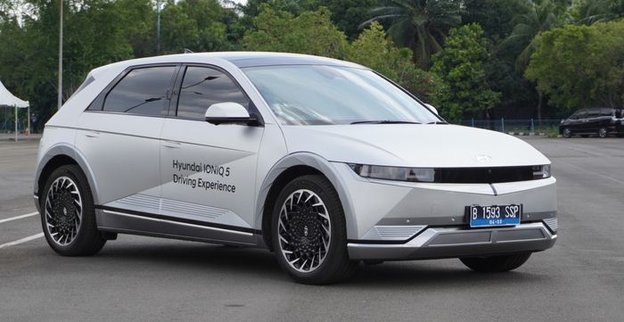 mobil listrik, mobil bekas, pedagang mobil bekas, mobil listrik bekas, pedagang mobil listrik bekas, Pedagang Mobil Bekas Enggak Bisa Tidur, Stock Mobil Listrik Bekas Susah Keluar