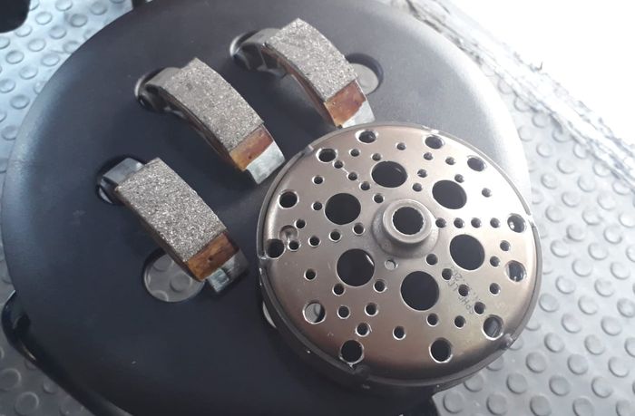 motor matic, vespa matic, cvt gredek, CVT Vespa matic gredek, cara menghilangkan gredek, CVT Vespa matic, Cara Simpel Menghilangkan Gredek di CVT Vespa Matic, Simak Triknya