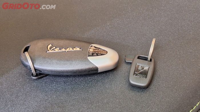 vespa, vespa sprint, keyless, Vespa Sprint Tech, Lebih Canggih Dari Matic Jepang, Ini Kelebihan Remote Keyless Vespa Sprint Tech