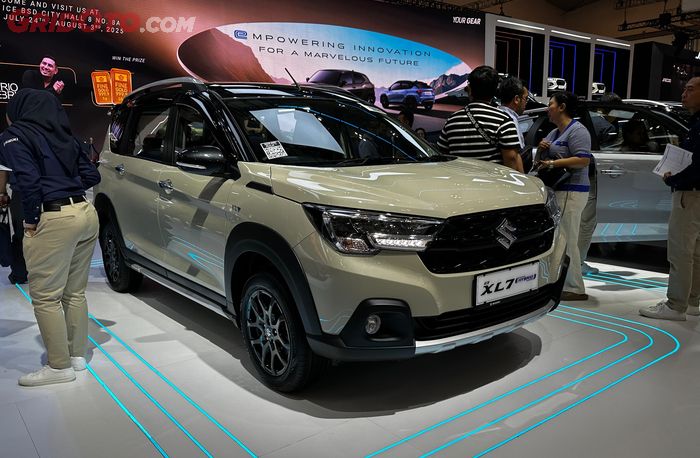 suzuki indomobil sales, semester kedua optimis membaik, Suzuki Fronx, Randy R. Murdoko, Varian Hybrid Jadi Tulang Punggung Penjualan Suzuki di Juli 2025