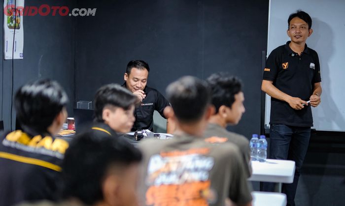 Yoong Motor, Bambang Soesatyo, Spesialis lampu, Ketua IMI Pusat, Ketua umum IMI Pusat, Yoong Motor Dapat Penghargaan Dari Ketum IMI, Ciptakan Lapangan Kerja Hingga Lahirkan Teknisi Handal