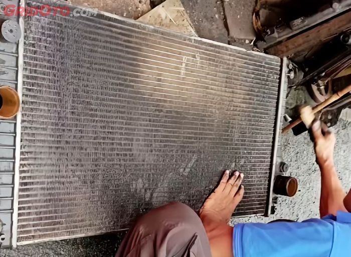 Radiator, mobil, daihatsu, terios, flushing radiator, flushing, Segini Biaya Flushing Radiator Daihatsu Terios di Bengkel Umum