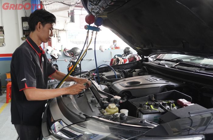 ac mobil, servis ac, servis ac mobil, biaya servis ac mobil, biaya servis ac, Kapan Waktu yang Tepat Servis AC Mobil? Ini Rincian dan Biayanya